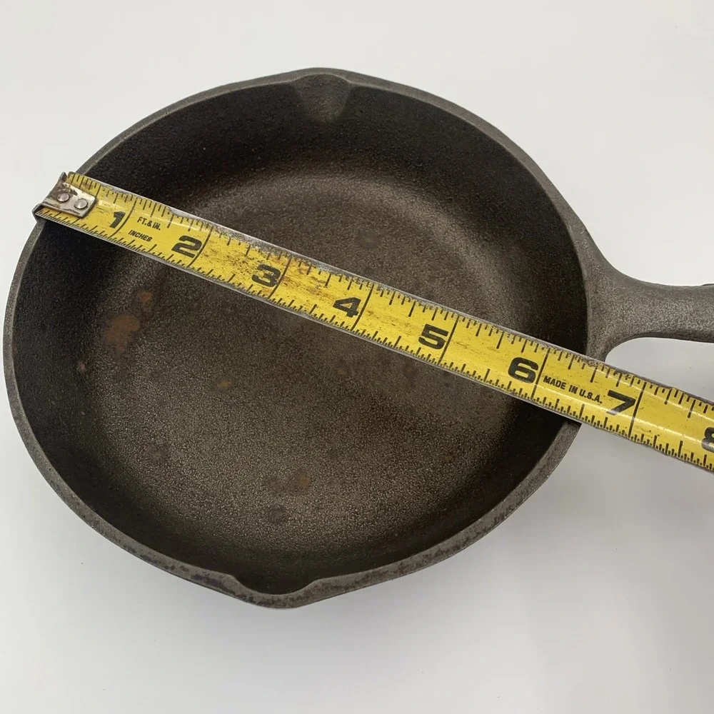 Vintage Cast Iron Skillet No 3 6⅝